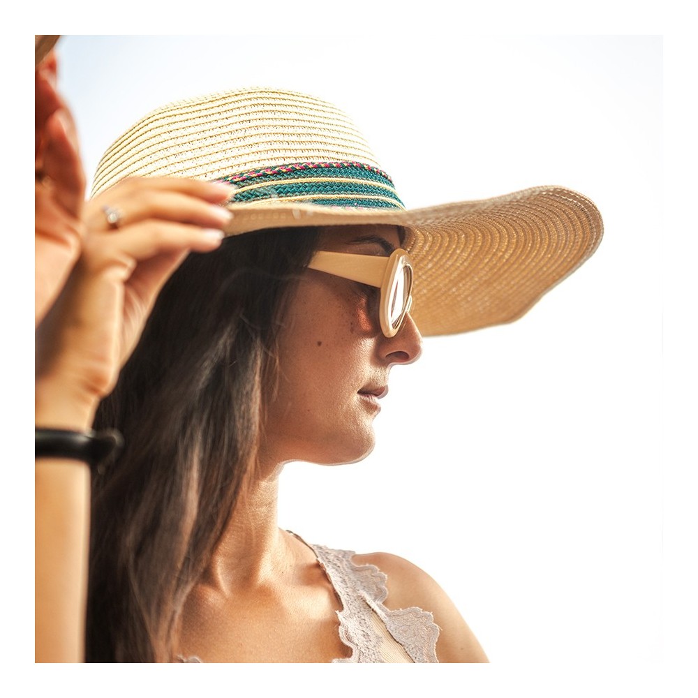 Off-White Straw Hat with Wide Brim