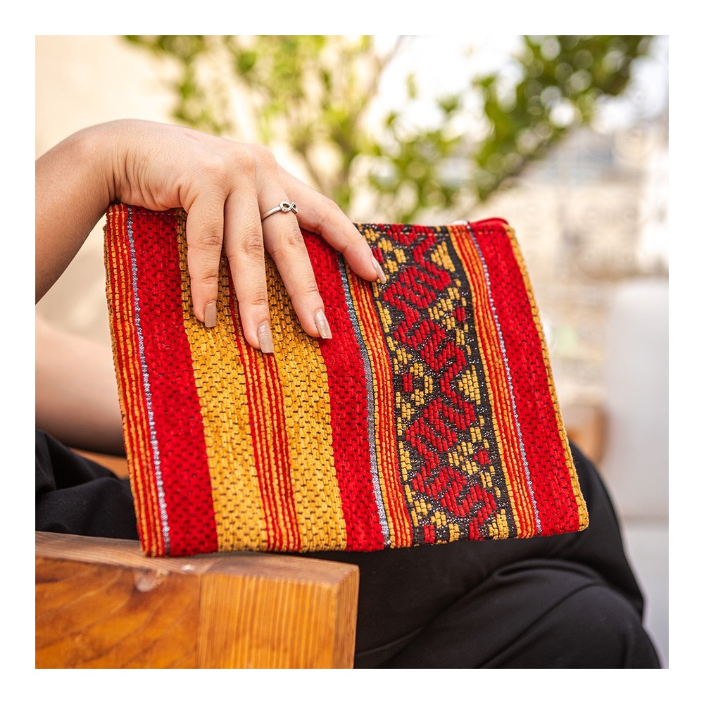 Pochette Artisanale en Différentes Couleurs - Parfaite et Pratique