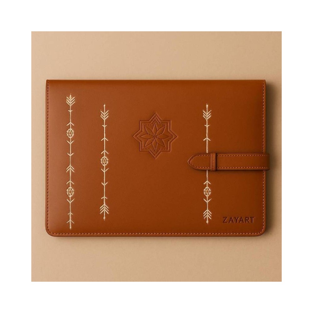 Porte documents élégant avec des motifs brodés